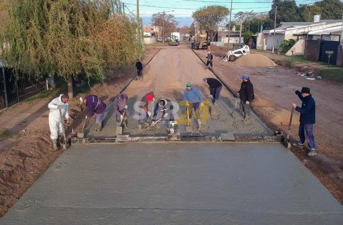 El Gobierno municipal avanza con una nueva cuadra de pavimento en barrio Norte