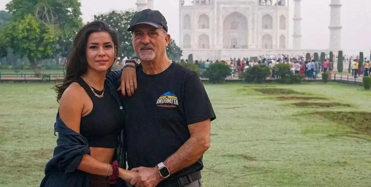 La influencer Fernanda junto a su pareja.