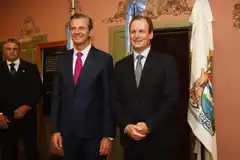 Adán Bahl presentó  su  lista de senadores