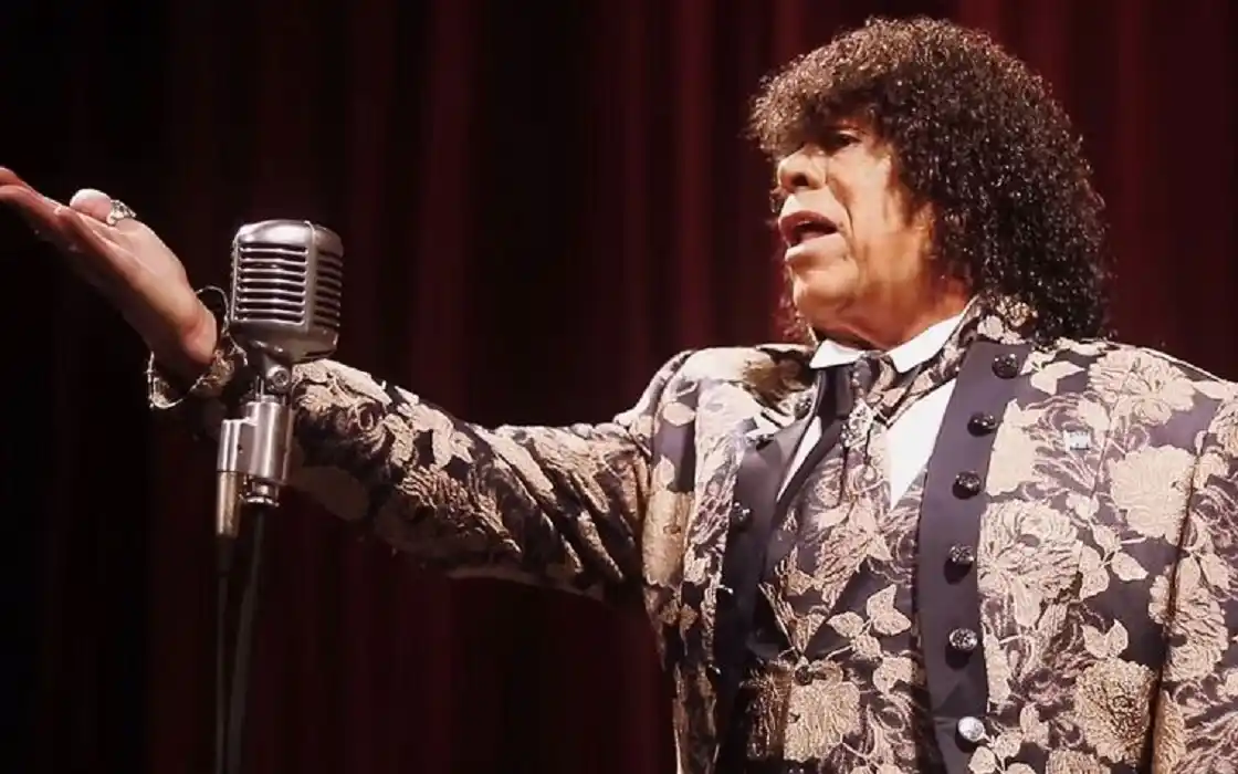 La Mona Jiménez hizo una particular versión en cuarteto del Himno Nacional