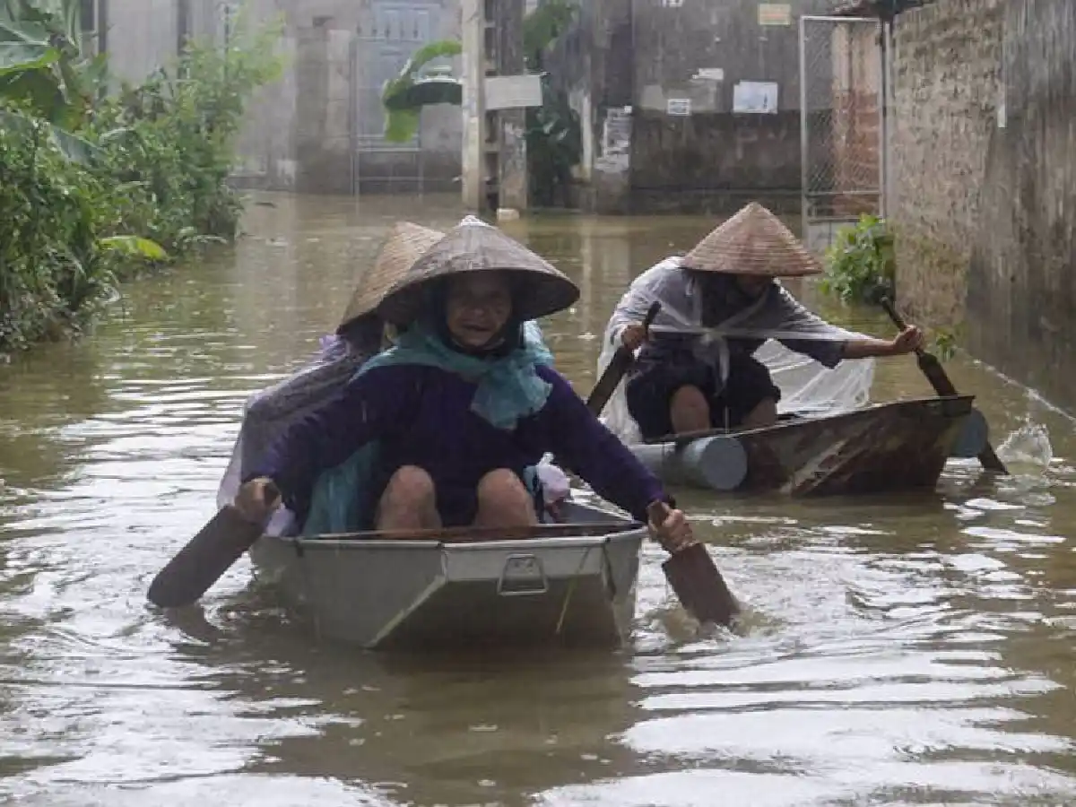 Crece el número de víctimas por las inundaciones en Vietnam