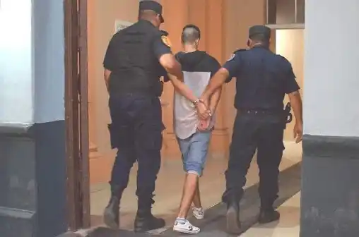 Por robo, detienen a joven de 18 años con "amplio prontuario policial" 