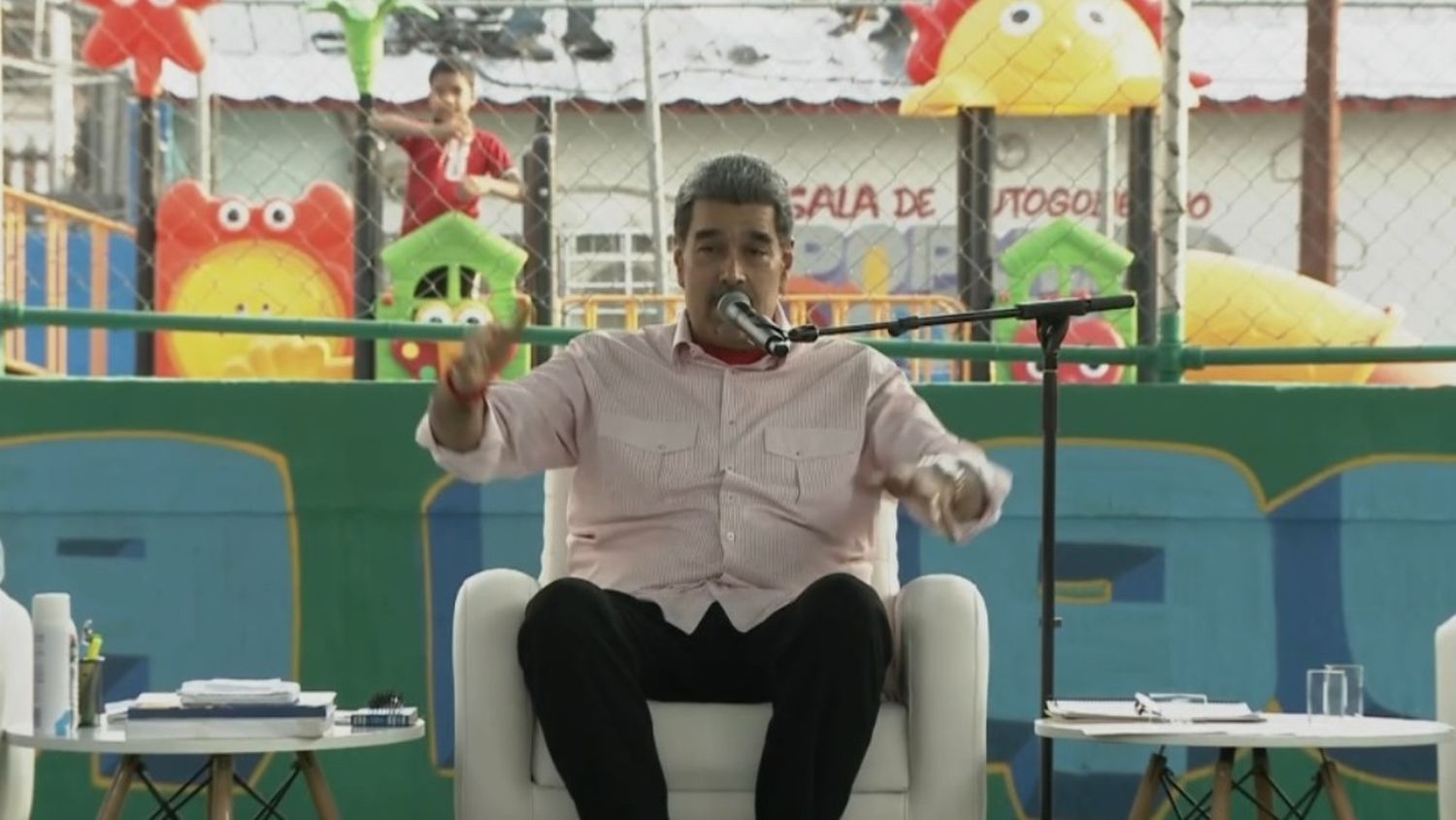 Maduro asegura que seguirá defendiendo ingresos de los trabajadores