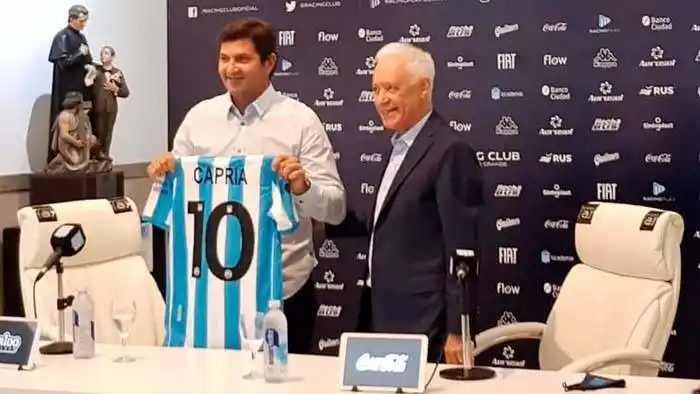 Rubén Capria apuntó a la �Ssuperación⬝ de Racing en su presentación como mánager