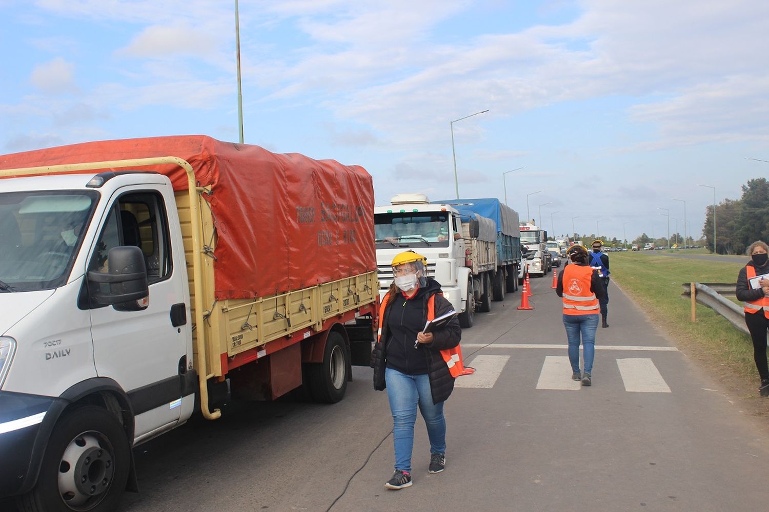 Más del 44% de los remiseros y camioneros que ingresaron a la ciudad vinieron desde el AMBA
