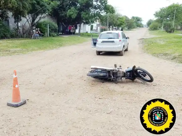 Un motociclista con heridas leves tras colisionar con un automóvil en Chajarí