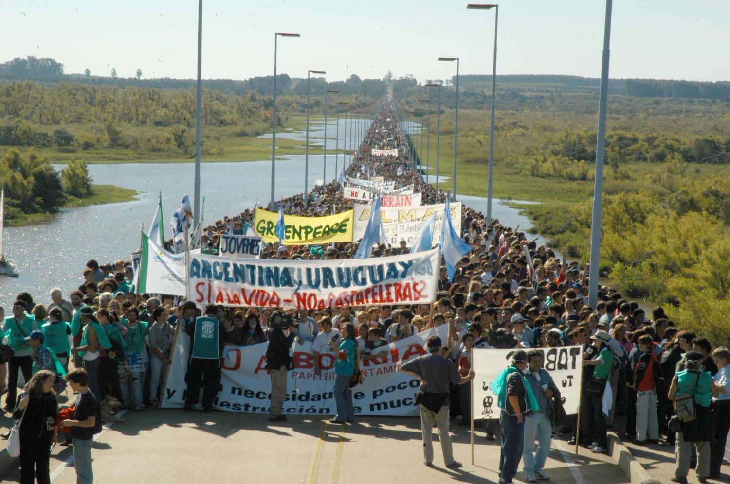 La construcción mediática del conflicto por las papeleras, nuestra torre de Babel