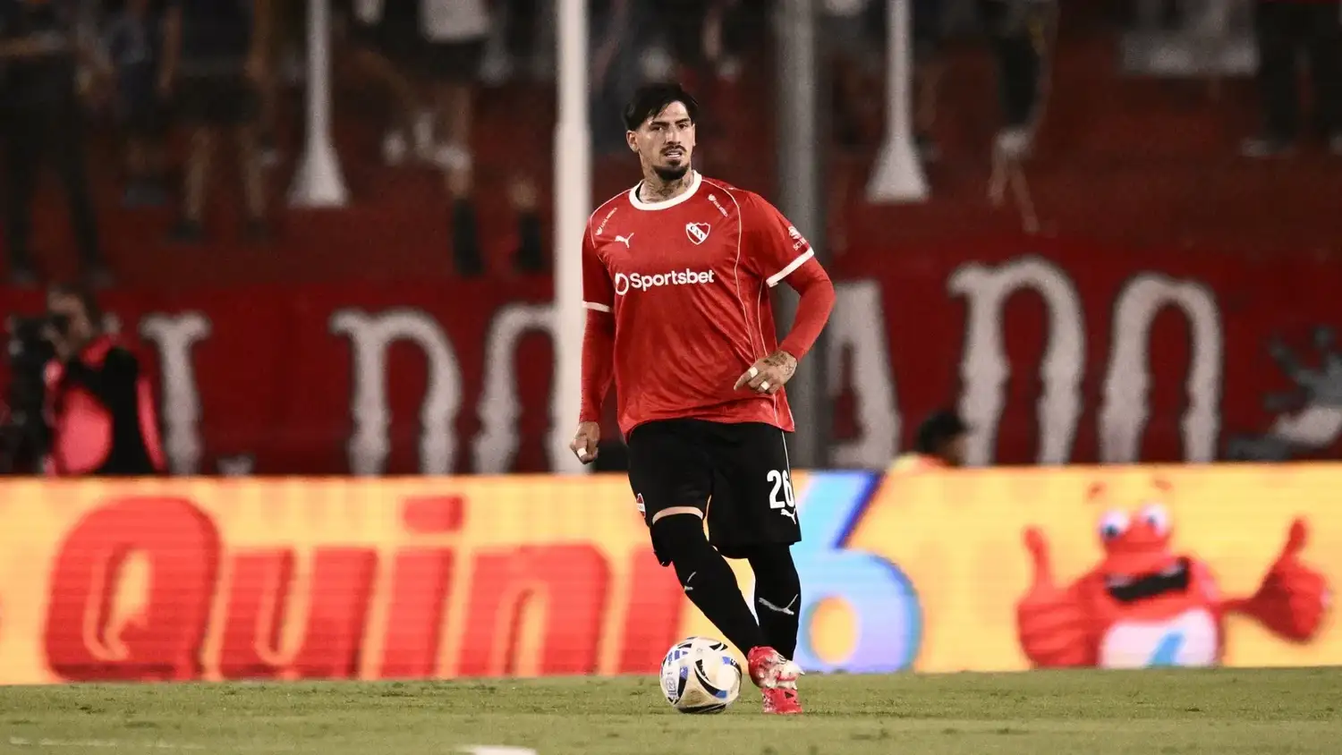 Lomónaco envió el centro del último gol.