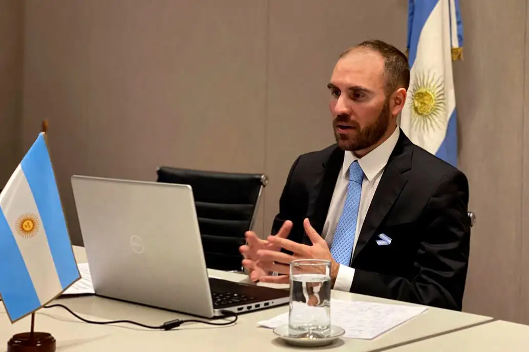 Ultiman detalles para la enmienda a la oferta de deuda, que vencerá el viernes