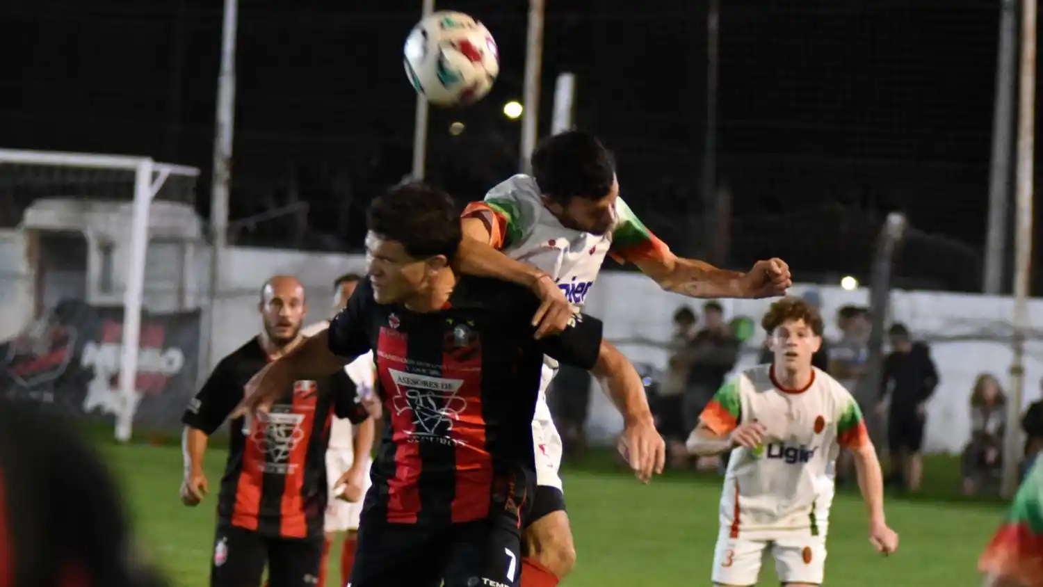 Independiente y Velense vuelven a jugar en el Berroeta.