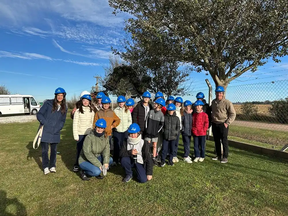 Los alumnos conocieron en detalle la actividad que desarrolla la planta venadense.