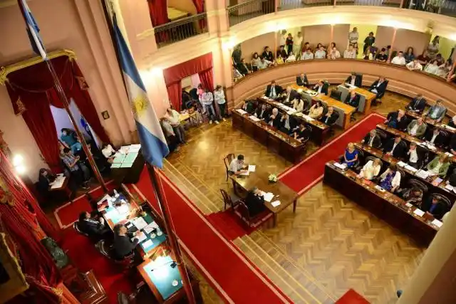 Diputados sancionó la ley que permitirá desdoblar las elecciones en la provincia