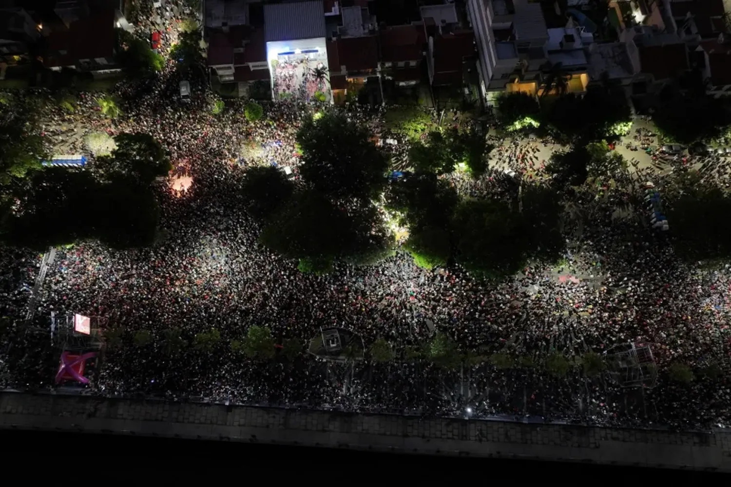 Este martes 15 de noviembre se desarrollan en la Costanera Oeste los festejos organizados por el municipio para celebrar el aniversario 449 de la ciudad de Santa Fe. Foto: Fernando Nicola (El Litoral)