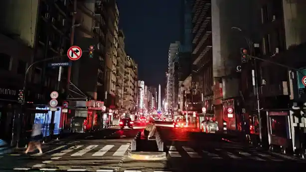 Un corte masivo de luz afectó a miles de usuarios del AMBA durante una madrugada de calor extremo