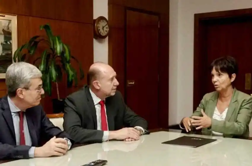 Perotti pidió un esfuerzo compartido de todos «para superar la situación apremiante que vive Santa Fe»