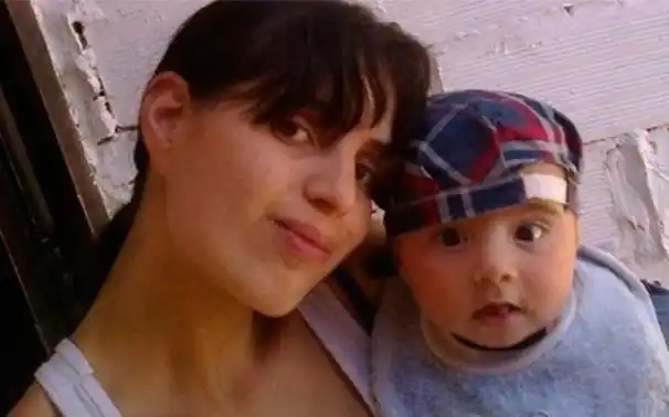 Sigue la desesperada búsqueda del hijo de la joven asesinada