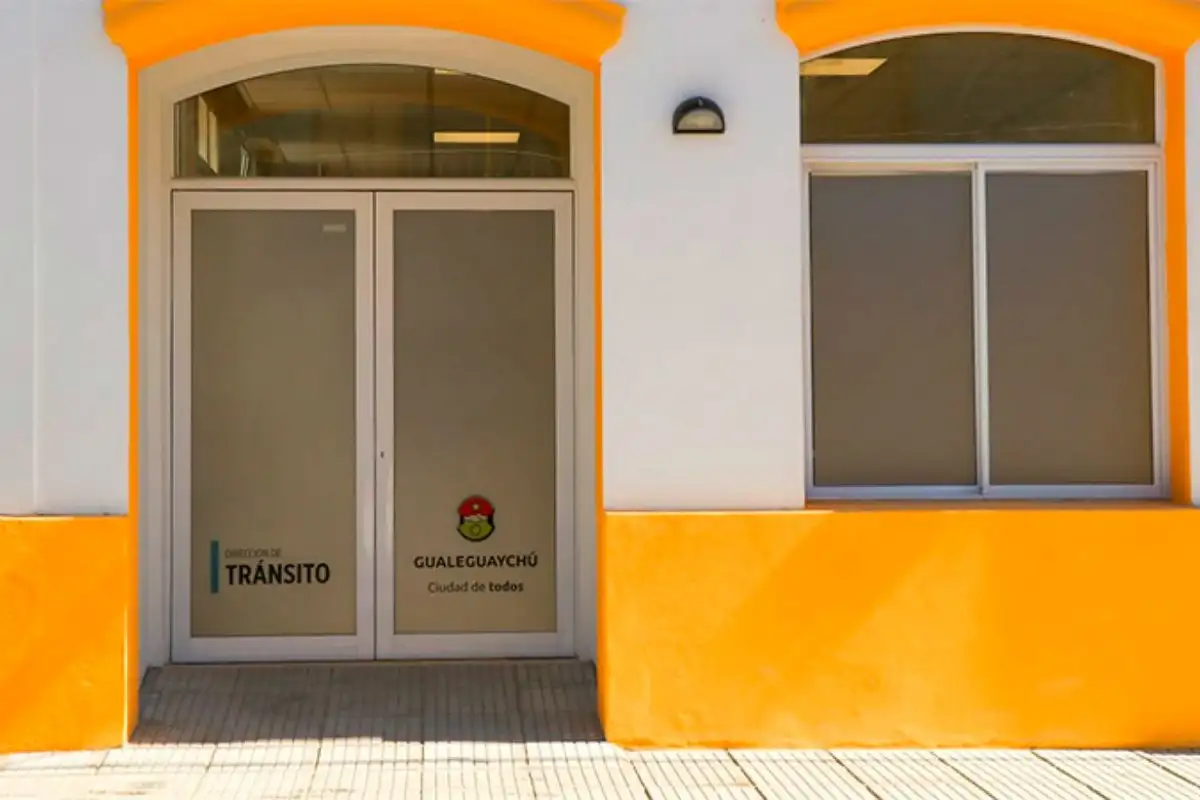 Tránsito no atiende al público ni emite licencias de conducir
