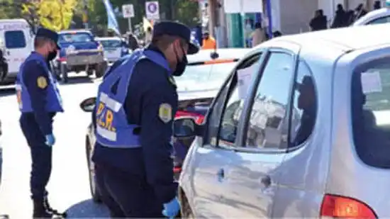 El Comité de Emergencia Sanitaria advirtió que podrían implementarse medidas que restrinjan la  circulación en la ciudad