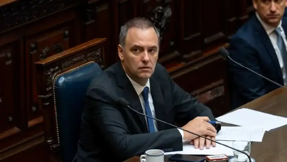 La Justicia intimó a Manuel Adorni a justificar su patrimonio en 15 días