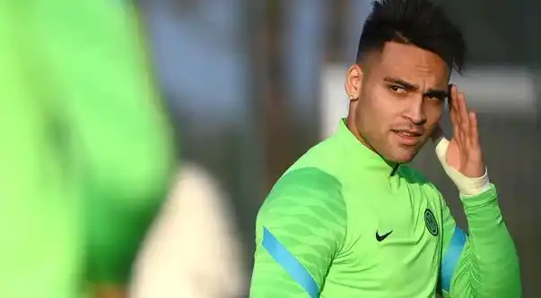 El Inter apercibió a Lautaro Martínez