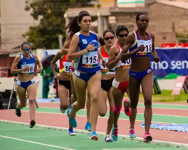 Tesuri abandonó en los 5000 metros llanos en los Odesur