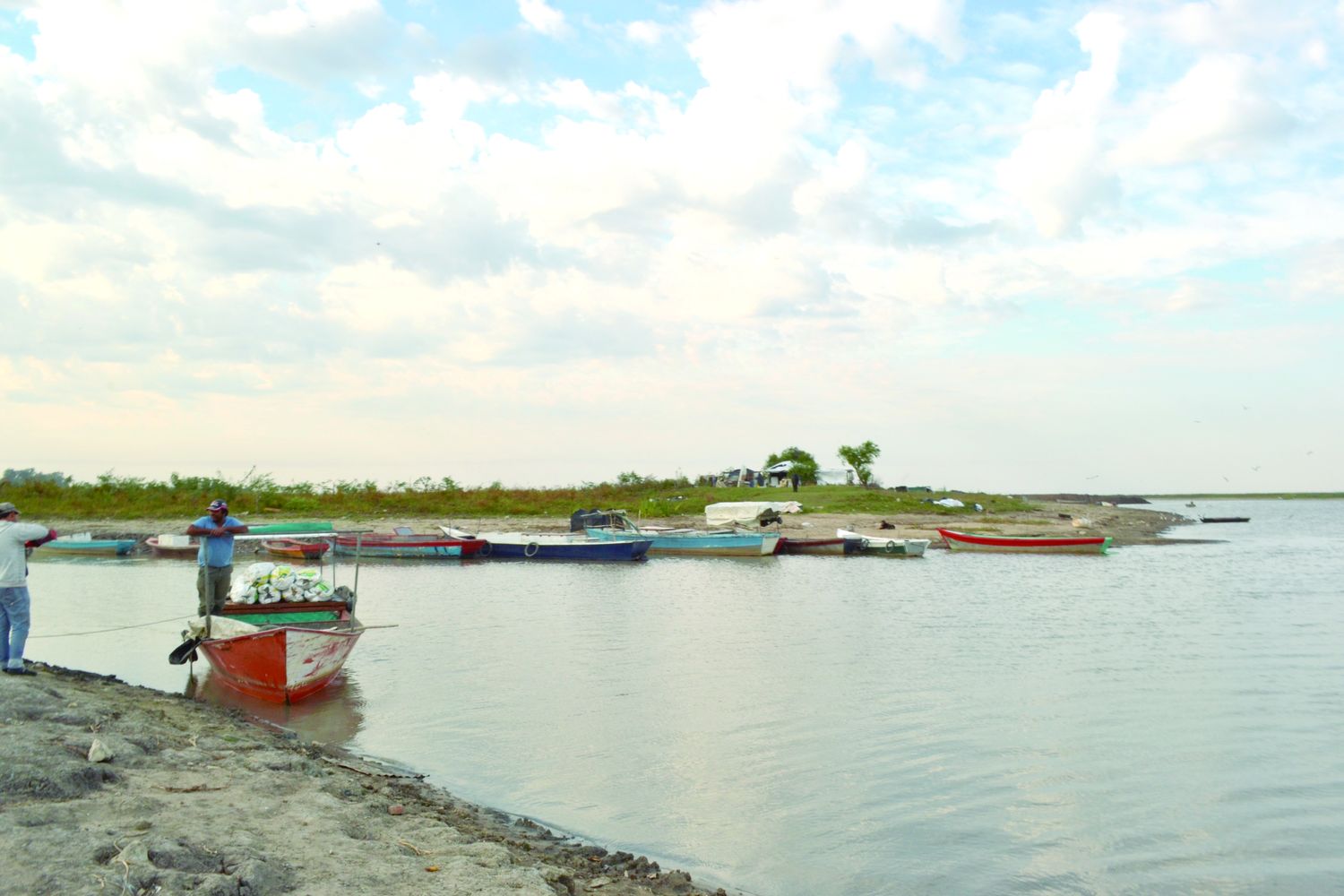 Se prorrogan las restricciones para la pesca comercial y deportiva