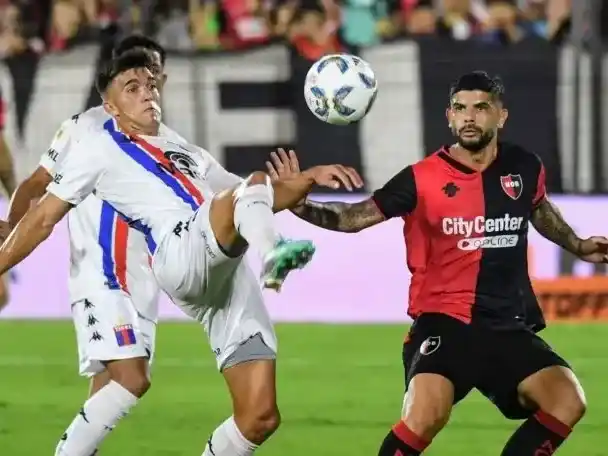 Tigre, puntero de la Zona A del Torneo Apertura 2025, recibe a Newell's desde las 21:00 .