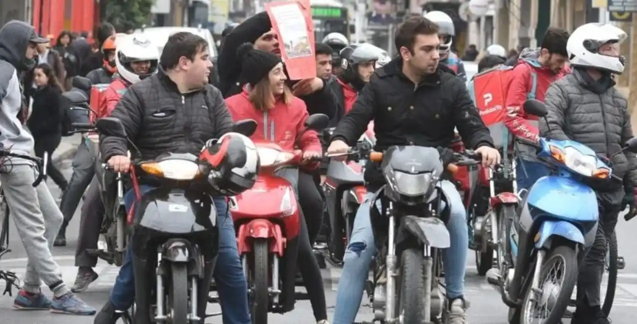 Reclamo por mayor seguridad: cadetes se manifestaron en la ciudad de Santa Fe