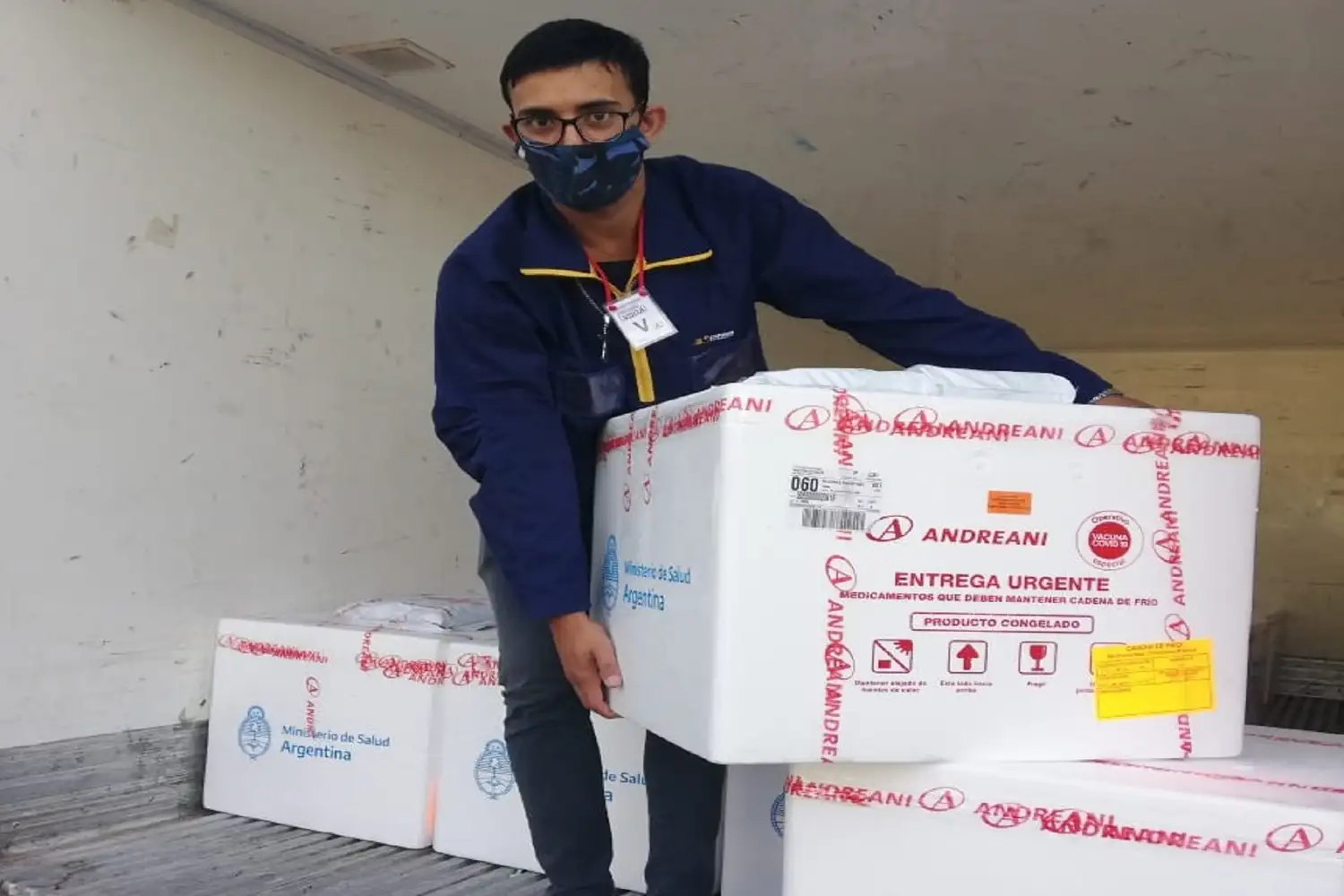 Llegaron otras 25.000 dosis de Sinopharm y Sputnik 