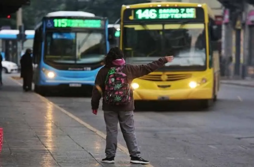 Paro de colectivos en Rosario: «Queremos el mismo beneficio que nuestros compañeros de Capital Federal»