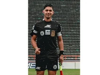 Guido Córdoba, el árbitro en que agredió verbalmente a un niño de 11 años en plena partido .