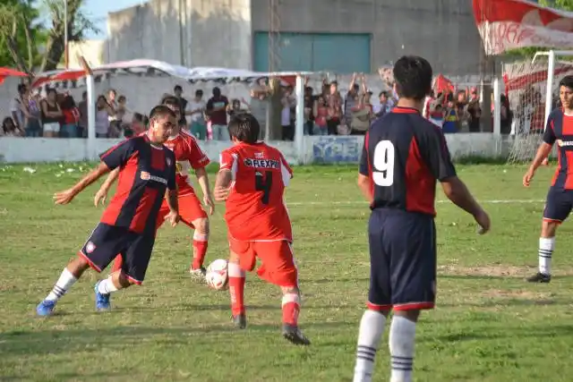 San Lorenzo goleó a Quilmes y acaricia la clasificación
