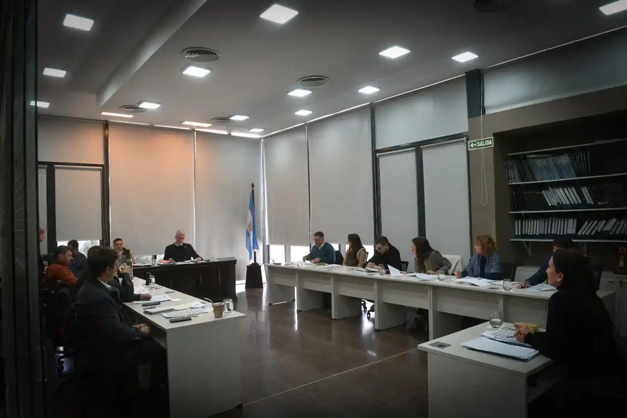 Los ediles ratificaron el ajuste en los sueldos de funcionarios políticos