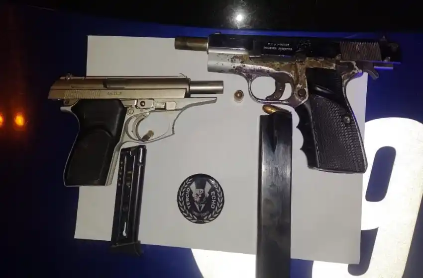 Detuvieron a cuatro jóvenes y les secuestraron armas en zona oeste