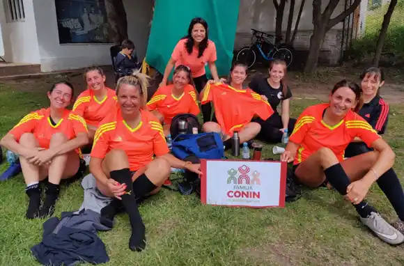 Copa Conin: Universidad Caece y “Pasalo a Nafta”, campeonas