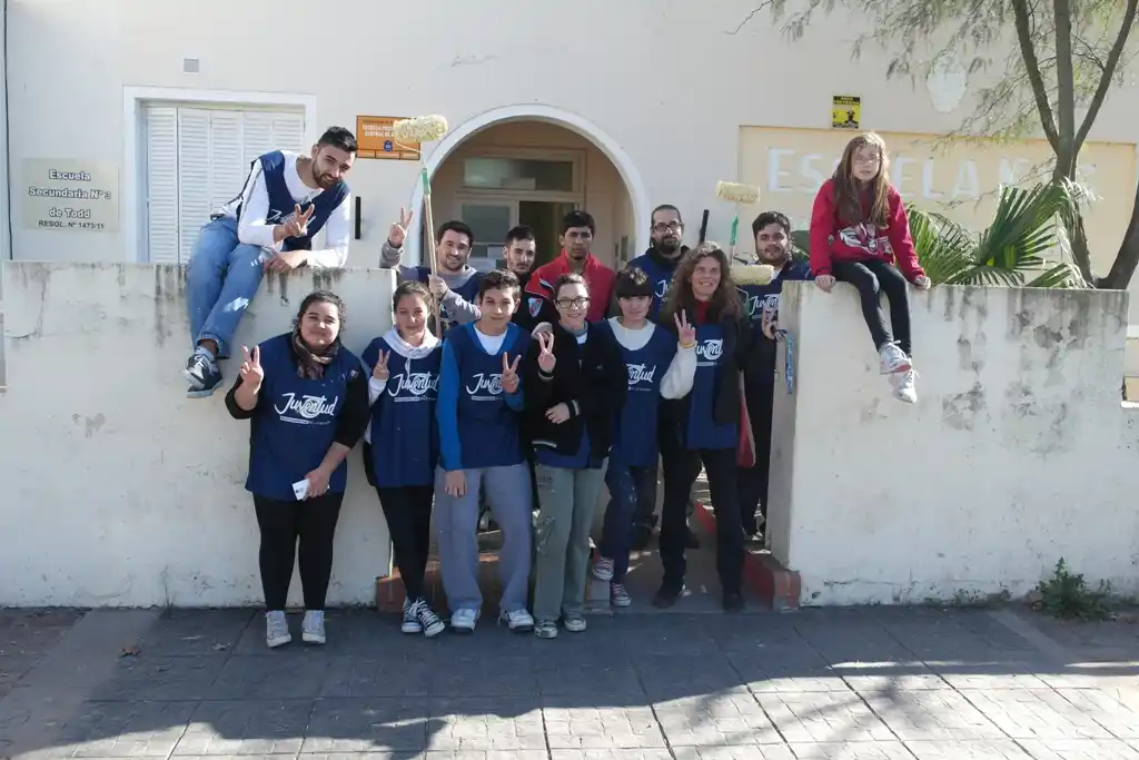 La Cámpora pintó la Escuela 23 de Arrecifes