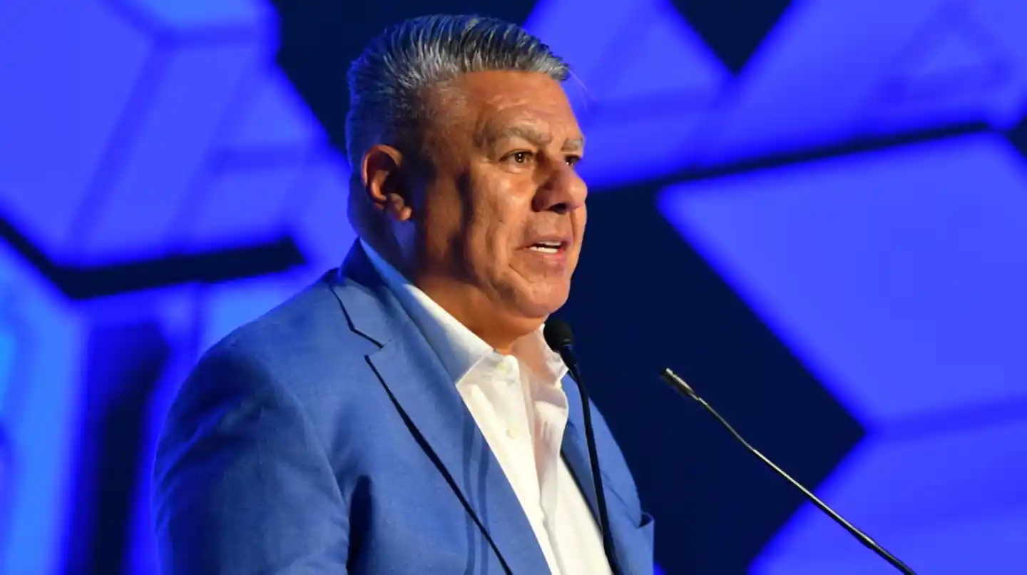 Tapia explicó los detalles del regreso de los visitantes al fútbol.
