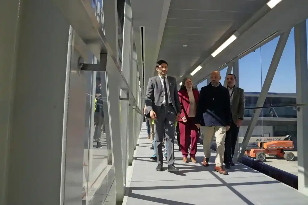 Pullaro supervisó el avance de obras en ejecución en el Aeropuerto de Rosario