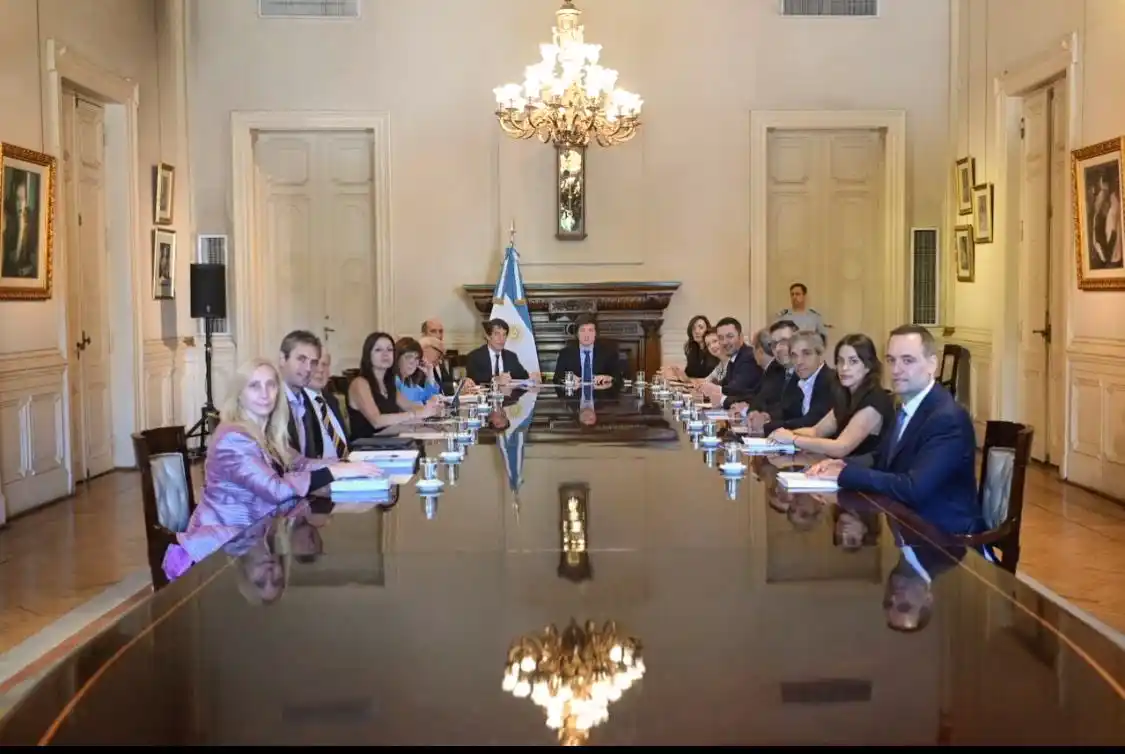 Javier Milei encabezó su primera reunión de Gabinete en Casa Rosada.