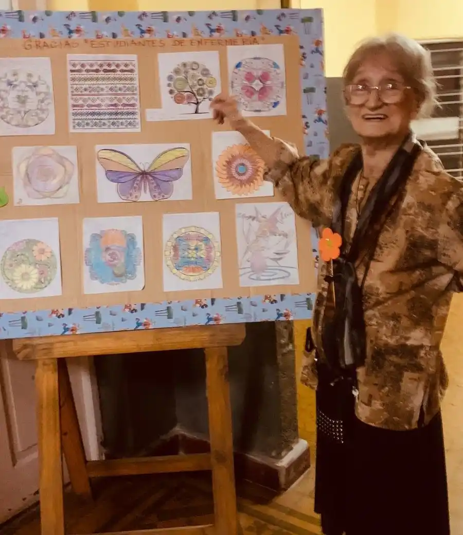 Los mandalas de Gladys colorearon el sábado de Primavera