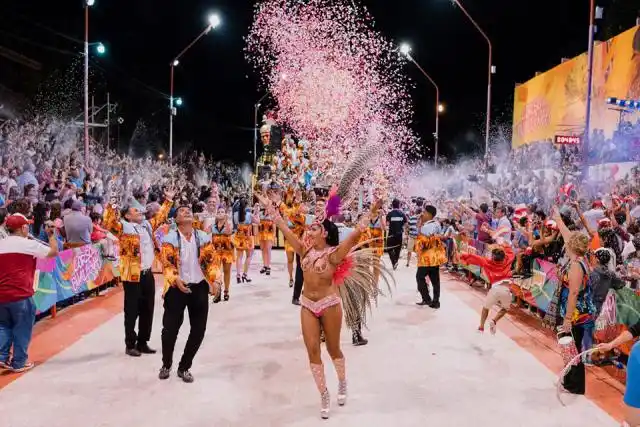 El Carnaval se despide a pura fiesta