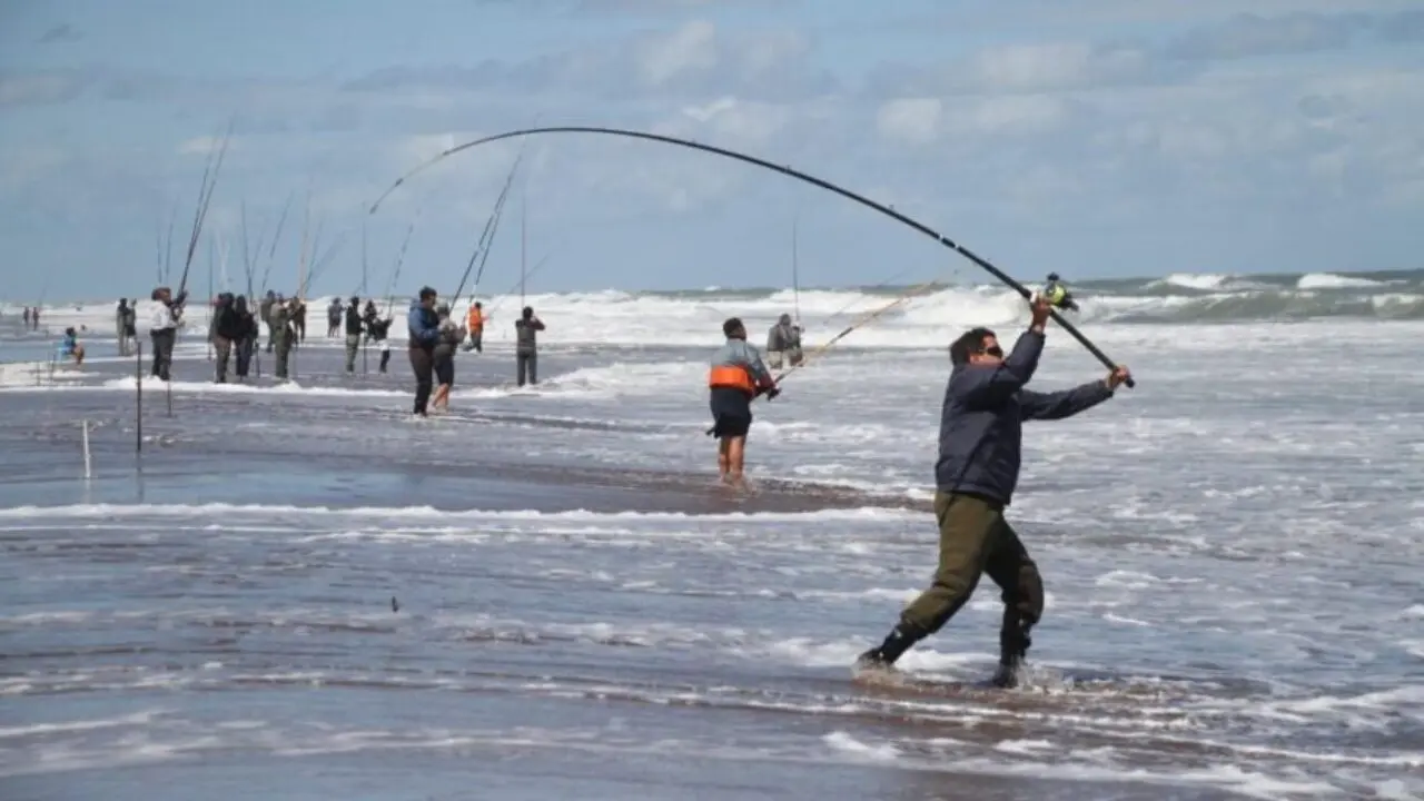 Marisol recibe a los pescadores