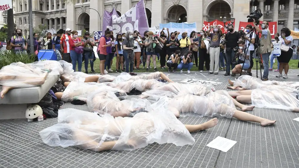 Multitudinaria marcha en Tribunales para pedir justicia por Úrsula Bahillo