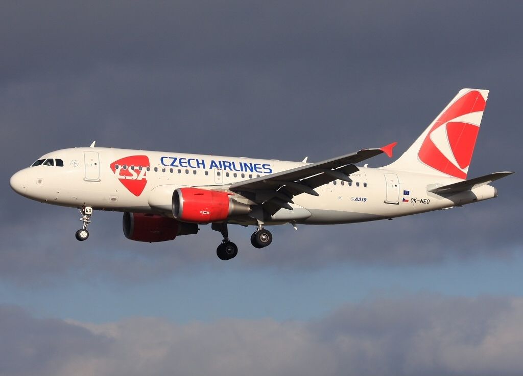 Czech Airlines se fortalece con la adquisición de cuatro aviones Airbus A220-300 de ALC