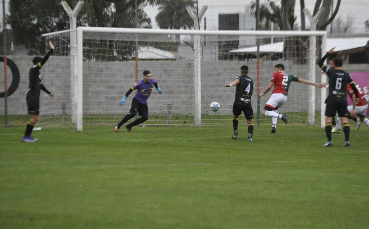 Círculo fue superado por Madryn, pero perdió por un penal que no fue