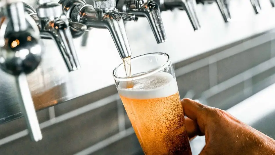 La industria cervecera de Mar del Plata en jaque por los altos costos y la baja demanda