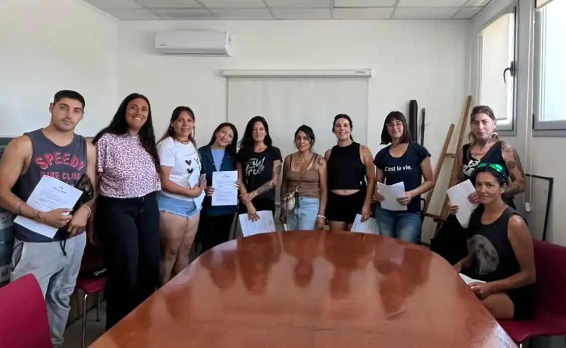 El Municipio entregó 64 Aportes No Reembolsables a emprendedores tandilenses.