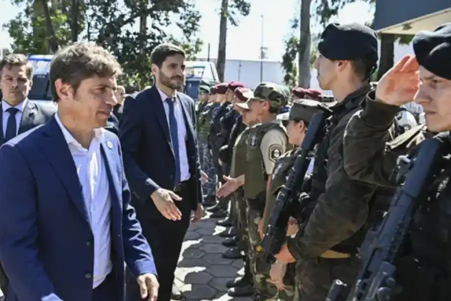 En compañía de Pullaro, Kicillof anunció una base de operaciones táctica en el límite con Santa Fe