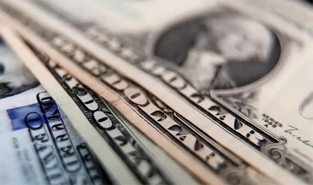 Fuerte baja del dólar blue, tras el último récord