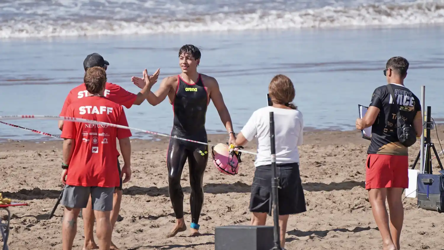 Sudestada en Neco 2026. La llegada triunfal de Jeremías Taien Torales